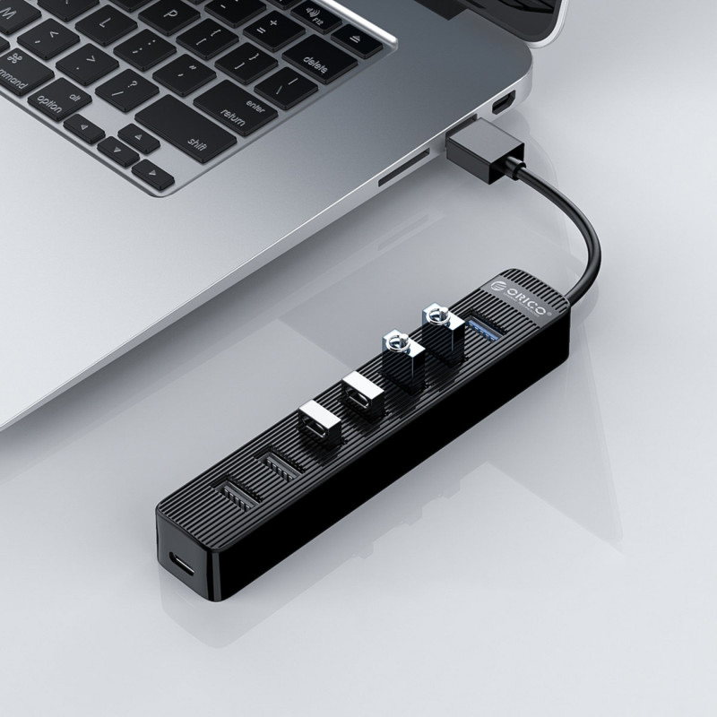 Stebulės skirstytuvas TWU32-4A USB-A – USB-A USB-C 5V/ 3A – juodas