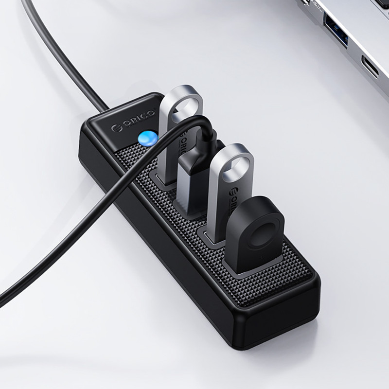 Stebulės skirstytuvas PW4U-U3 USB-A - 4x USB-A - juodas