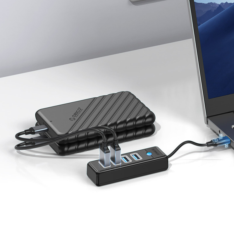 Stebulės skirstytuvas PW4U-C3 USB-C - 4x USB-A - juodas
