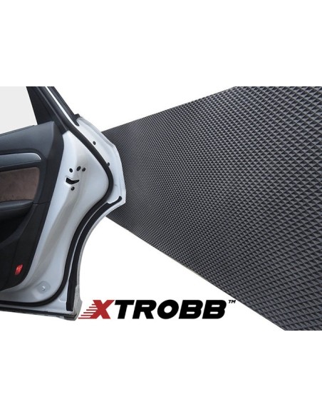 Automobilio durų apsauga - buferis garažo sienai