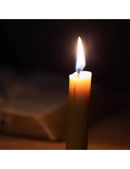 Balta kūgio žvakė - rinkinyje 40 vnt.