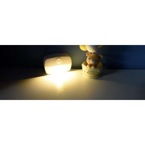 Izoxis 22090 LED naktinė lempa su judesio jutikliu