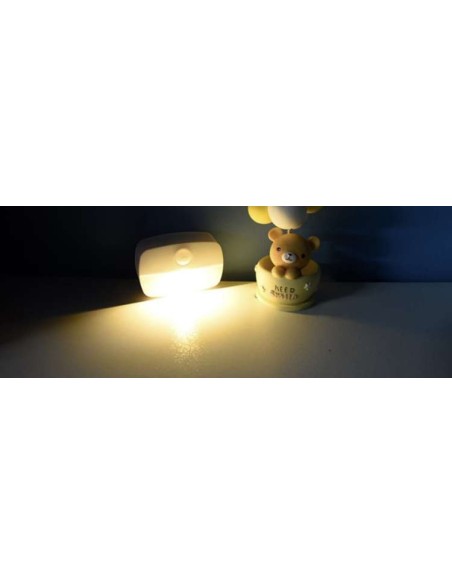 Izoxis 22090 LED naktinė lempa su judesio jutikliu