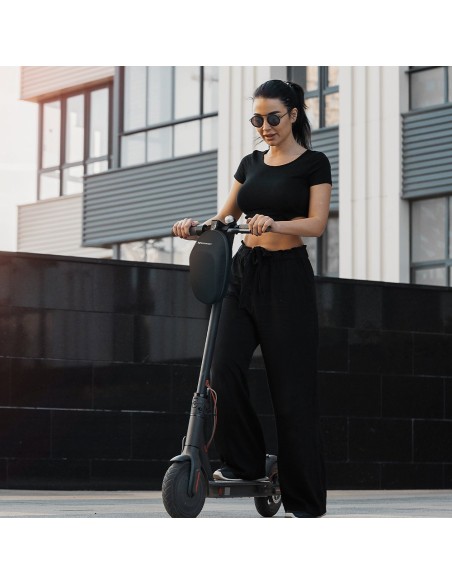 Vandeniui atsparus paspirtuko rankenos krepšys, 4L juodas