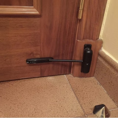 Durų ir vartų arčiau 25075