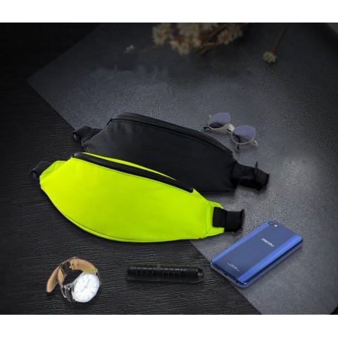 
Bėgimo diržas, juosmens krepšys, telefono dėklas, raktai, dokumentai, juoda piniginė
