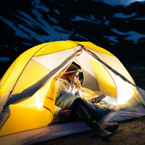 
10000mAh saulės energija varomas išorinis akumuliatorius su Qi 5W indukciniu įkrovikliu, oranžinis
