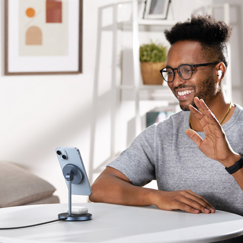 
2 viename 20 W įkrovimo stotelė ir „MagSafe Qi USB-C“ magnetinis pagrindas, juodas
