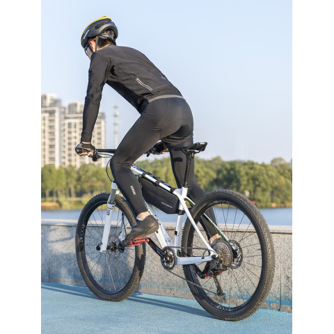 
Vandeniui atsparus dviračio krepšys su lipdukais, 3 l, juodas
