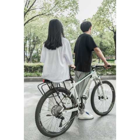 
Patvarus dviračių stovas su lentynos ir balnelio funkcija bei LED galiniu žibintu, juodas
