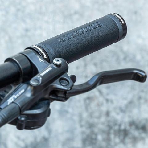 
Dviračio rankenos, patogios odinės vairo rankenos - juodos
