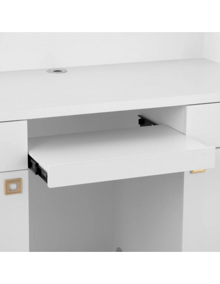 
Viešbučio poilsio kambario registratūra su apšvietimu, rakinama – balta ir auksinė
