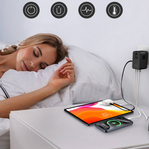 
35 W ES/ JAV/ Australijos/ JK kelioninis įkroviklis su integruotu USB-C laidu – juodas
