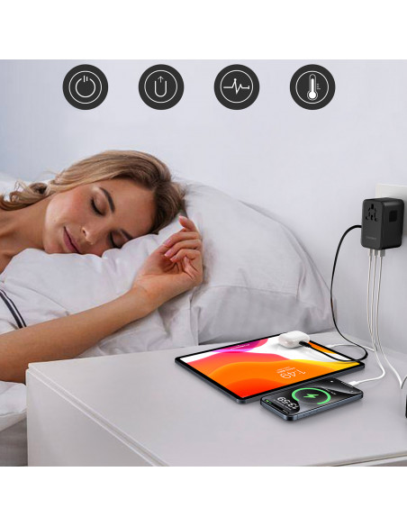 
45 W ES/ JAV/ Australijos/ JK kelioninis įkroviklis su integruotu USB-C laidu – juodas
