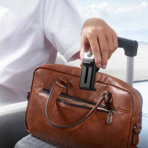 
Magnetinis kelioninis stovas telefonams iki 7,0 colių – juodas
