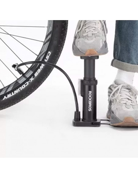 
Universalus koja valdomas dviračio grindų siurblys su manometru – juodas
