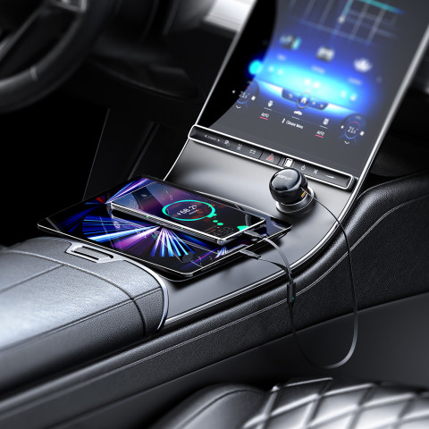 
B13 53W USB-A automobilinis įkroviklis + 2 USB-C ištraukiami laidai – juodas
