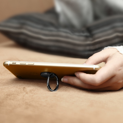 
„Privity“ bevardžio piršto magnetinis telefono laikiklis su stovo funkcija – juodas
