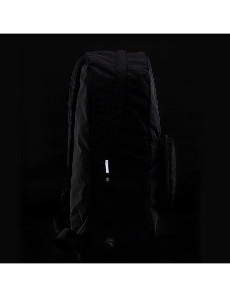 
Vandeniui atspari sulankstoma sportinė kuprinė 46,5 x 38 cm, 18 l – juoda
