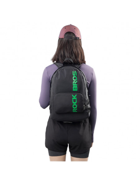 
Vandeniui atspari sulankstoma sportinė kuprinė 46,5 x 38 cm, 18 l – juoda
