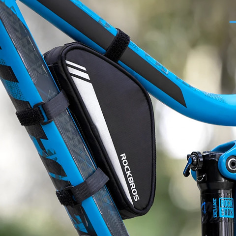 
Dviračio įrankių krepšys, skirtas prie rėmo tvirtinamam pompos krepšiui, 0,7 l – juodas
