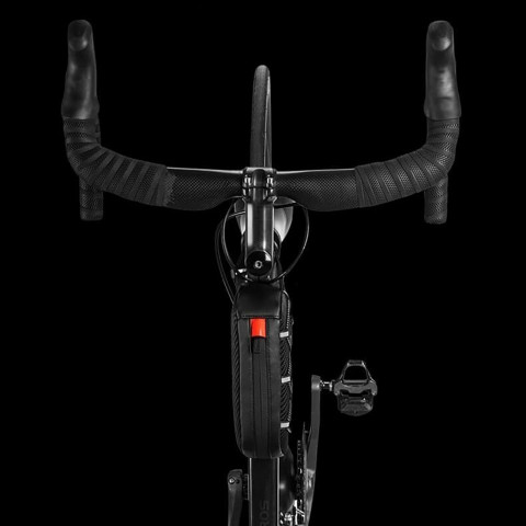 
Vandeniui atsparus prie rėmo tvirtinamas dviračio krepšys su dirželiais, 1 l – juodas
