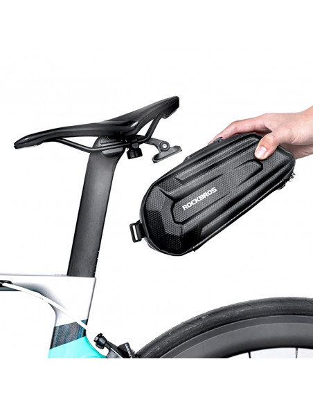 
Dviračio krepšys, tvirtinamas po balneliu su greito atsegimo spaustuku, 1,8 l – juodas
