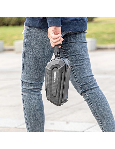 
Dviračio krepšys, tvirtinamas po balneliu su greito atsegimo spaustuku, 1,8 l – juodas
