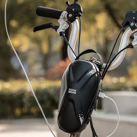 
Dviračio arba paspirtuko vairo krepšys 1,3 l - juodas
