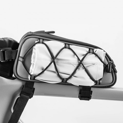 
Prie rėmo tvirtinamas dviračio krepšys, 0,9 l – sidabrinis
