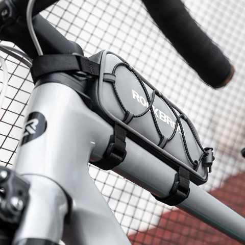 
Prie rėmo tvirtinamas dviračio krepšys, 0,9 l – sidabrinis
