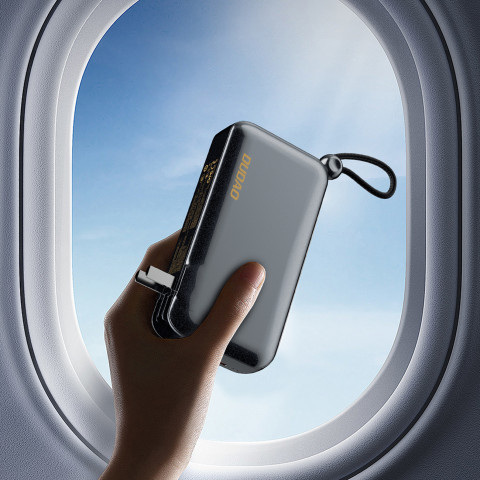 
2in1 JK, JAV, ES sieninis įkroviklis + 10000mAh išorinė baterija USB-C, USB-A – pilka
