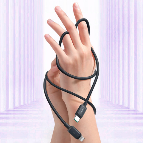 
Daugiaspalvis serijos A14 USB-C – iPhone Lightning 20W laidas 1,2 m – juodas
