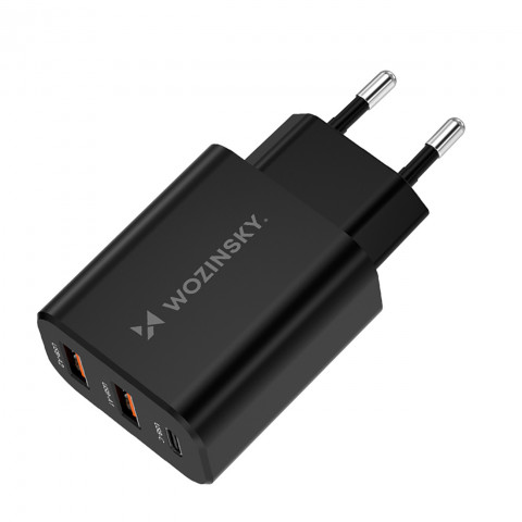 
30 W USB-C 2 x USB-A sieninis įkroviklis – juodas
