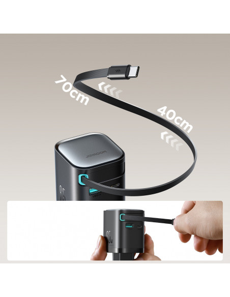 
„GaN“ 65 W USB-A USB-C sieninis įkroviklis su integruotu USB-C laidu – juodas
