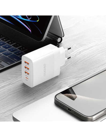 
Sieninis įkroviklis 3x USB-A 1x USB-C PD 20W - baltas
