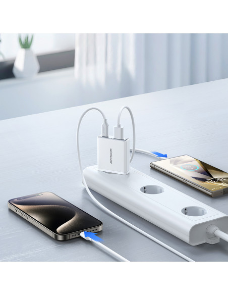 
Mažas ir itin plonas 20 W USB-A USB-C sieninis įkroviklis – baltas
