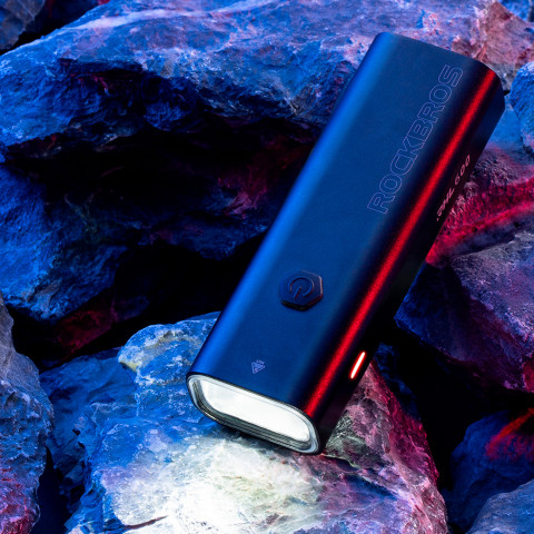 
Priekinis dviračio žibintas su žibintuvėlio funkcija, baltas, 600 lm, IPX6, USB-C - juodas
