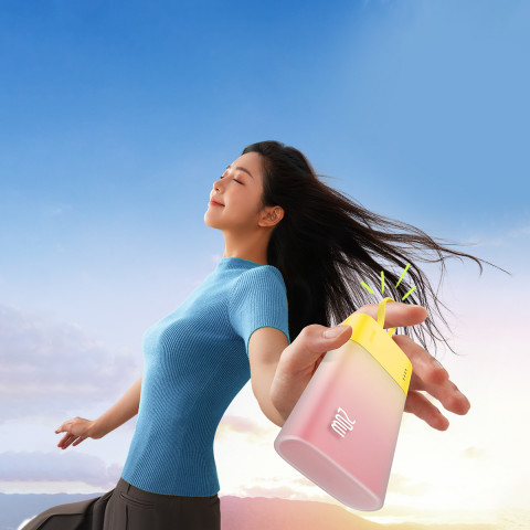 
„Popsicle“ išorinė baterija 5200mAh 20W su „Lightning“ laidu 60W/ 20V/ 3A/ 30cm - geltona-rožinė
