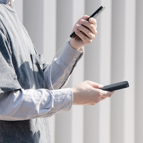 
„Superior“ serijos USB-C / „Lightning PD“ 20 W 2 m laidas – baltas
