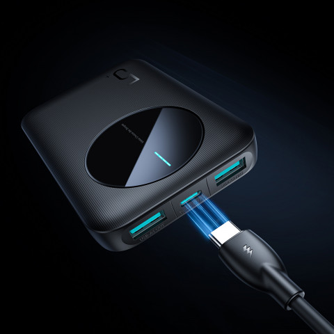 
Nešiojamoji baterija JR-PBF13 5000mAh 2.4A 2x USB-A 1x USB-C - juoda
