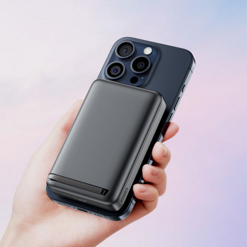 
Magnetinė išorinė baterija 10000mAh 30W Qi2 su MagSafe - juoda
