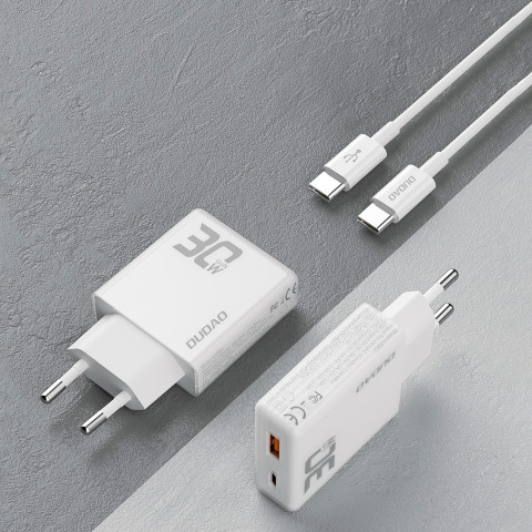 
„GaN“ 30 W USB-A - USB-C sieninis įkroviklis su USB-C laidu - baltas
