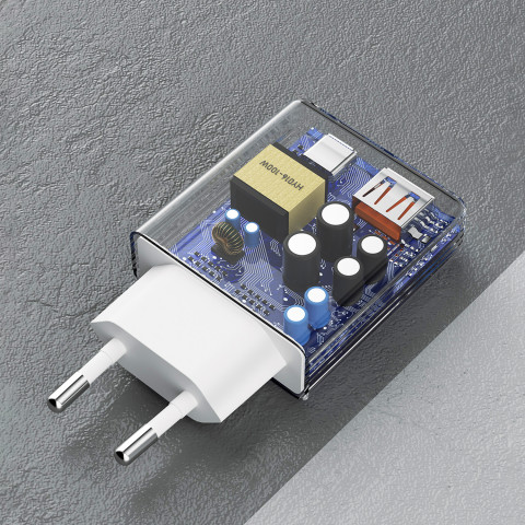 
„GaN“ 30 W USB-A - USB-C sieninis įkroviklis su USB-C laidu - baltas
