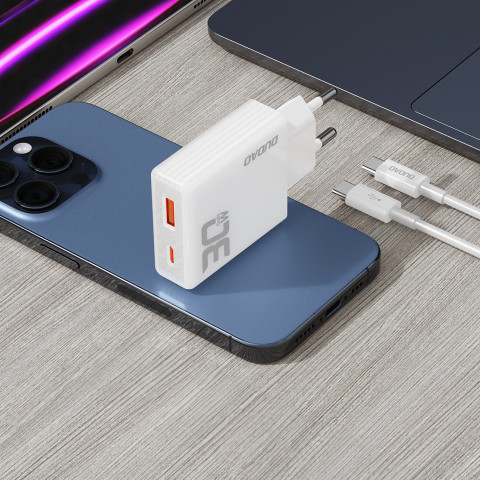 
„GaN“ 30 W USB-A - USB-C sieninis įkroviklis su USB-C laidu - baltas
