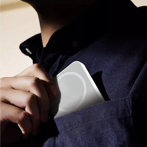 
Nešiojamoji baterija K26 10000mAh 20W USB-A / USB-C / MagSafe - balta
