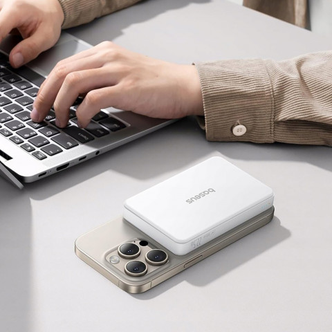 
„Airpow II“ 10000mAh „Qi2 MagSafe“ išorinė baterija, 22,5 W, su USB-C laidu, 20 V, 3 A, 30 cm – balta
