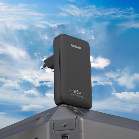 
Itin plonas GaN kelioninis sieninis įkroviklis 65 W USB-A USB-C PD ES/ JAV – juodas
