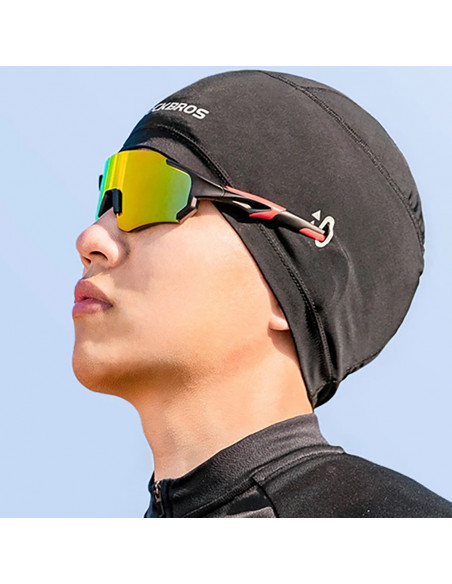 
Dviratininko kepuraitė su išpjovomis akiniams – juoda
