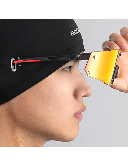 
Dviratininko kepuraitė su išpjovomis akiniams – juoda
